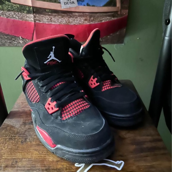 Jordan Retro 4, Red Thunder: US SIZE 7 - Picture 1 of 5